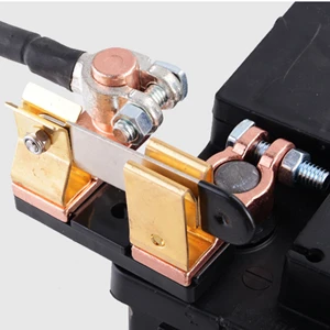 3 3